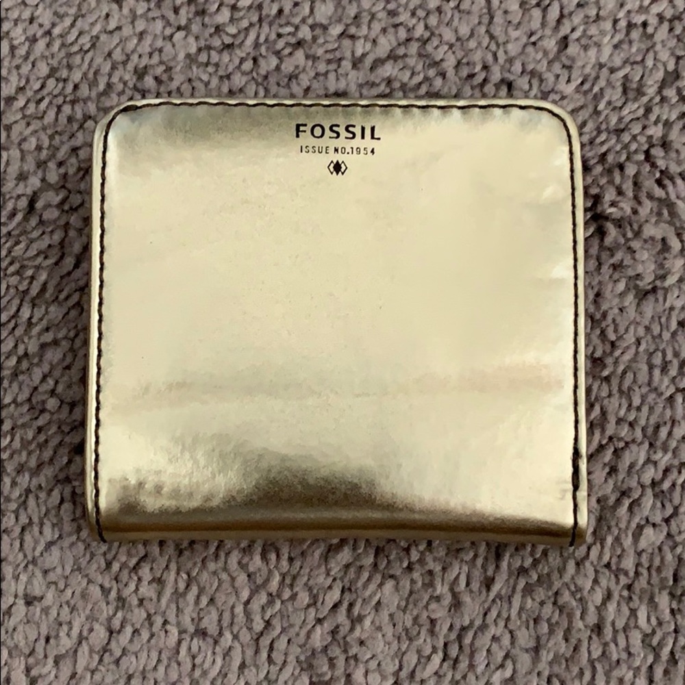 Fossil wallet